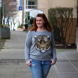 Lauren Moshi Los Angeles Gray Tiger Graphic Sweater Size Large